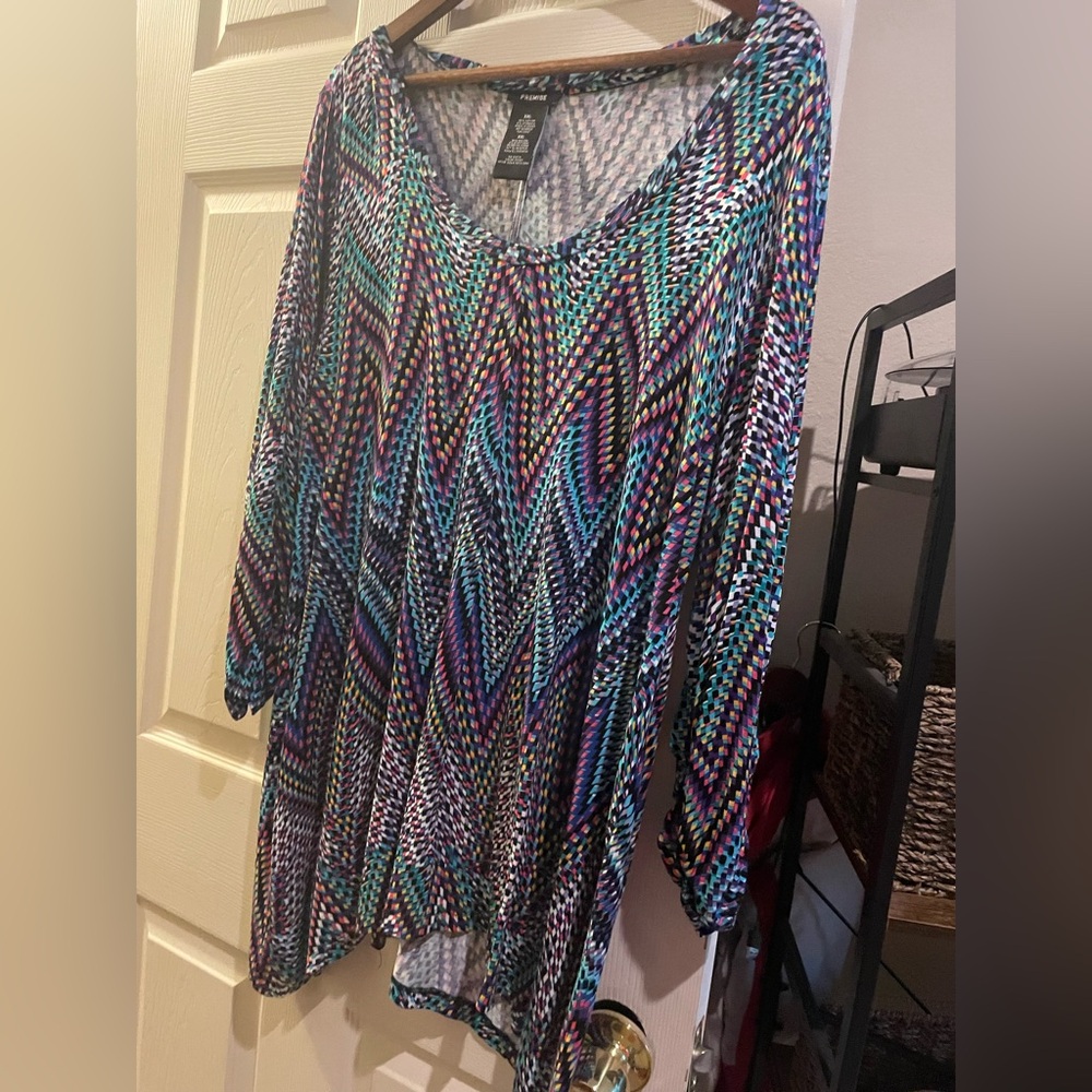 Premise Women’s Colorful Zigzag Patterned Tunic Top-XXL